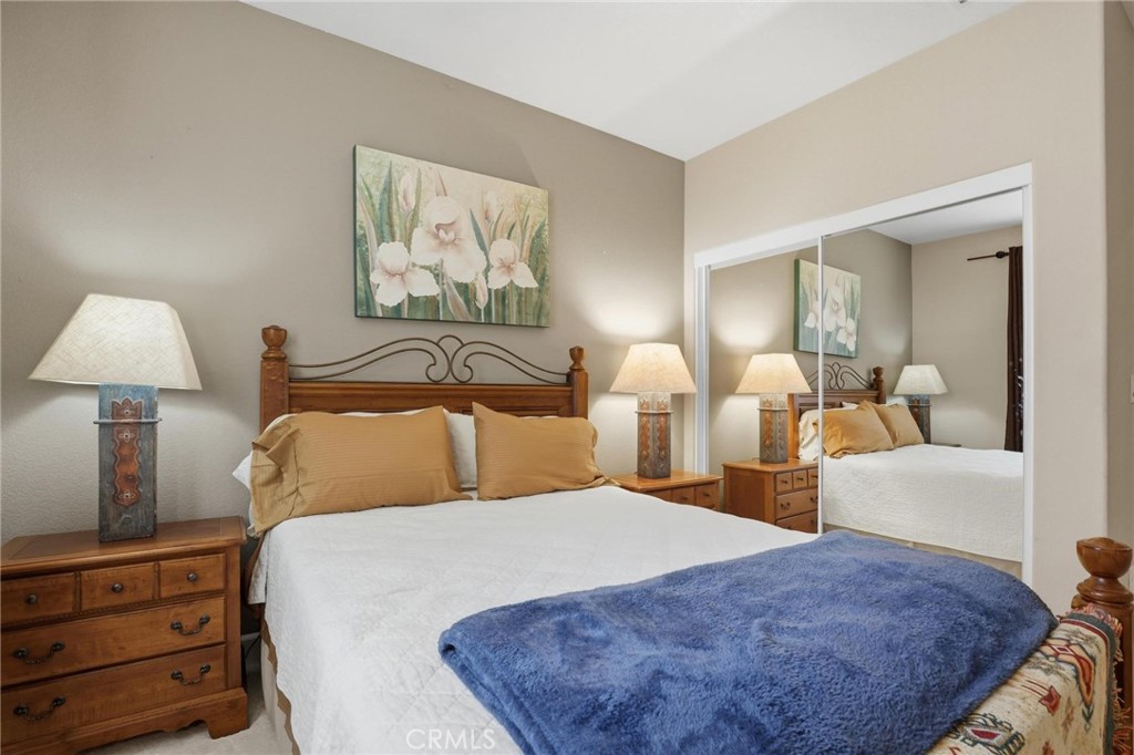 5526 Turnberry Property Photo 24