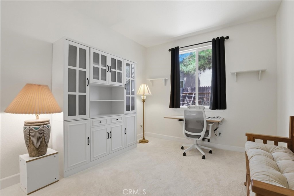 5526 Turnberry Property Photo 25