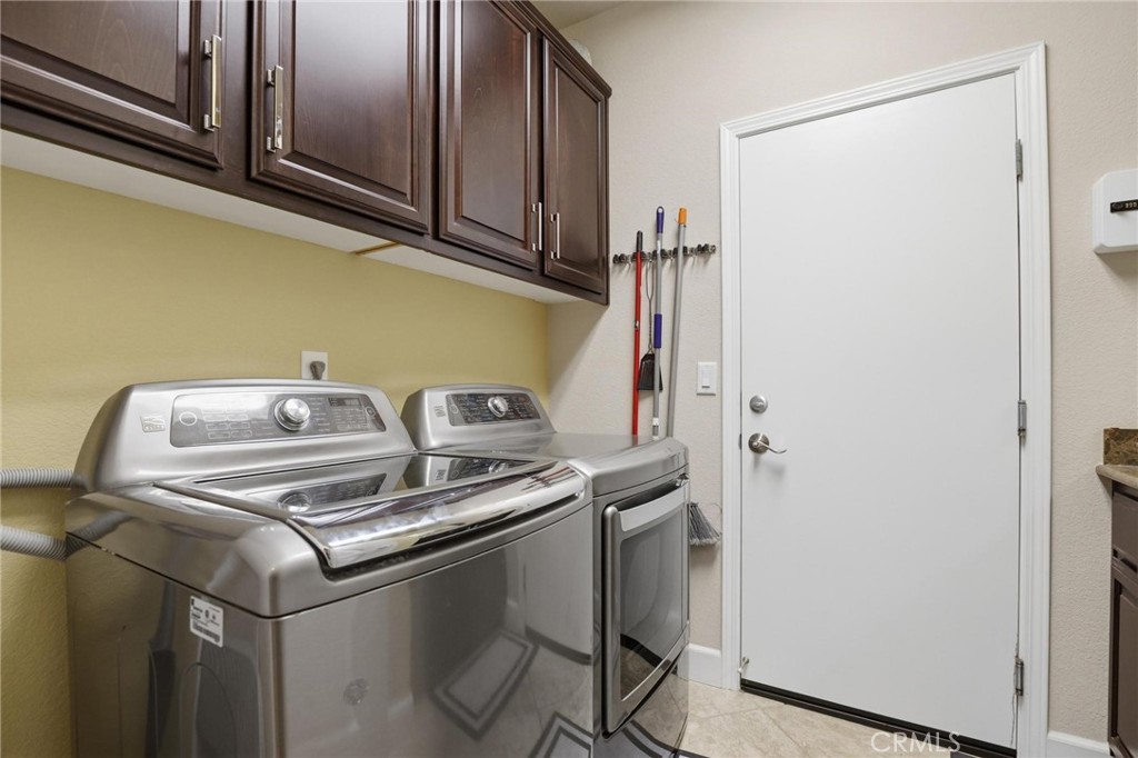 5526 Turnberry Property Photo 27