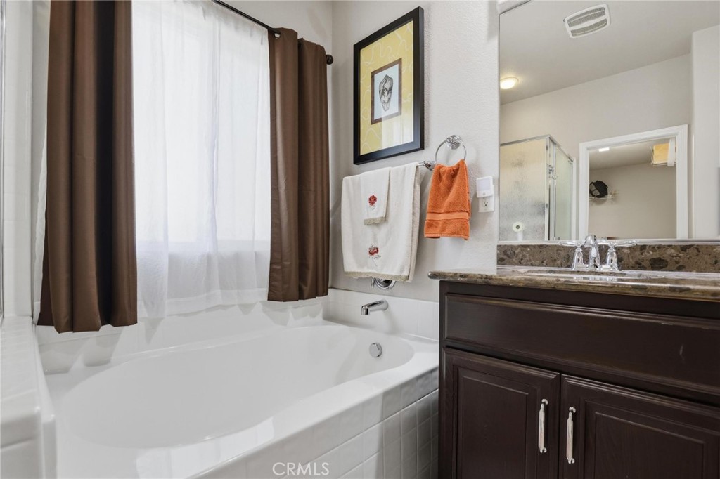 5526 Turnberry Property Photo 33