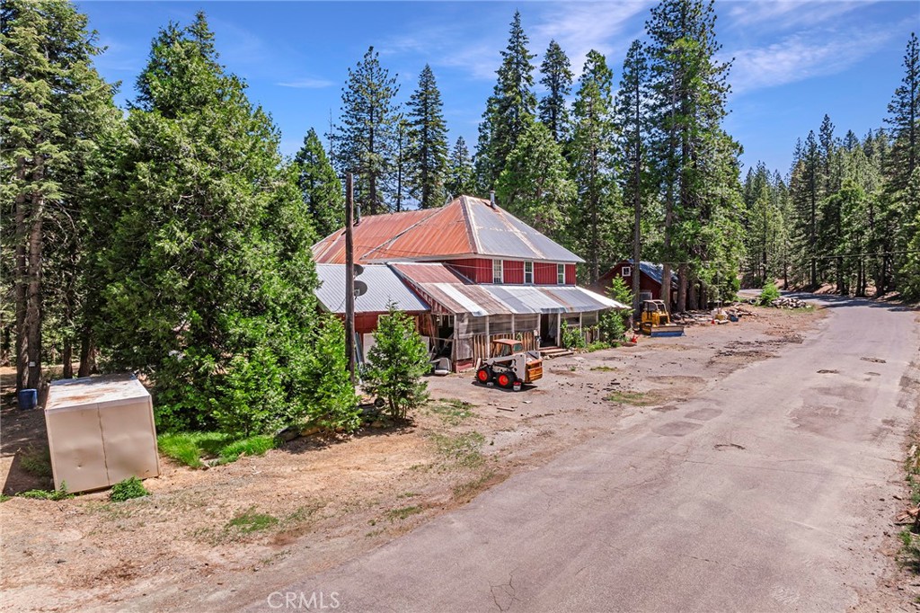 18727 Skyway Property Photo 13