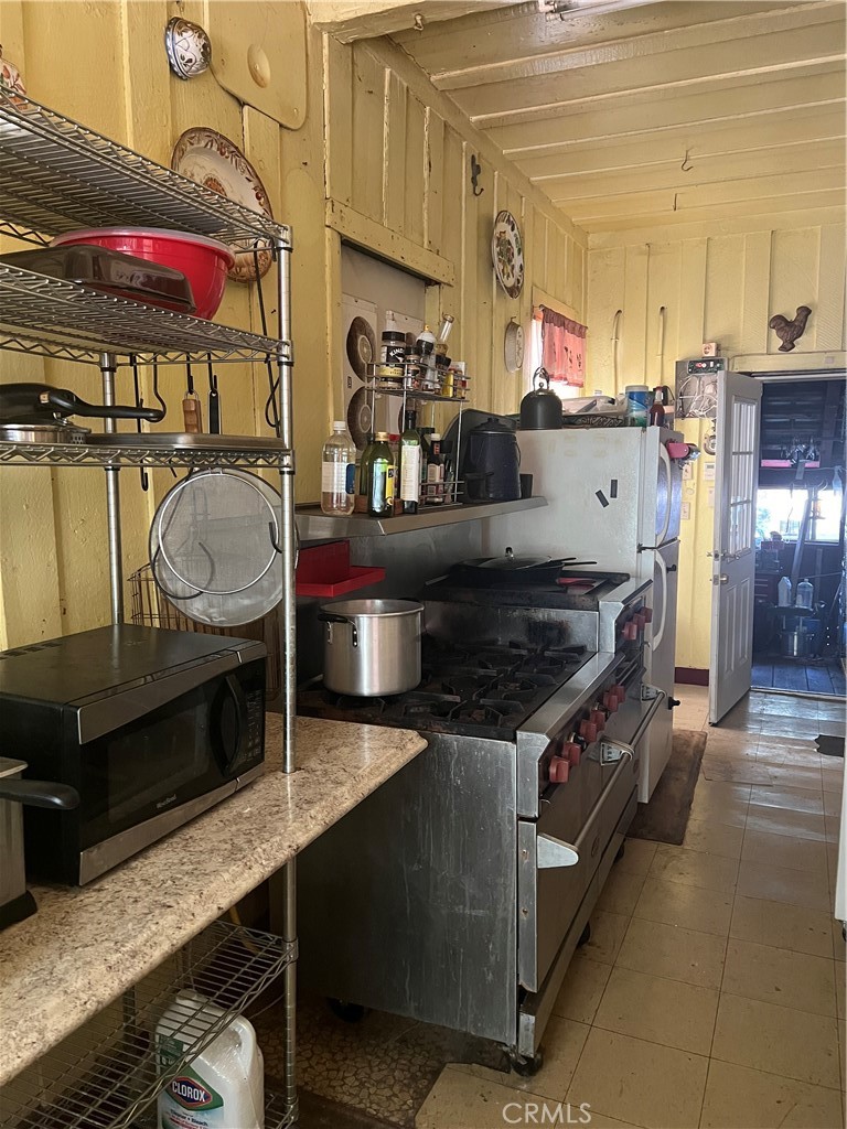 18727 Skyway Property Photo 23