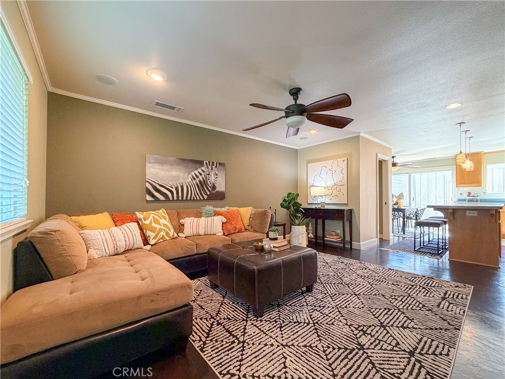 1103 Downing Property Photo 2