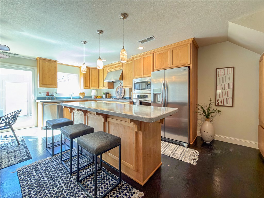 1103 Downing Property Photo 4