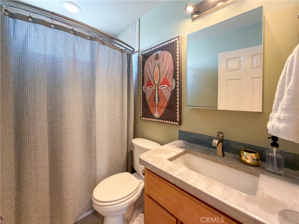 1103 Downing Property Photo 13