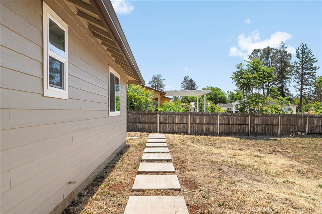 250 Pacific Dr Property Photo 30