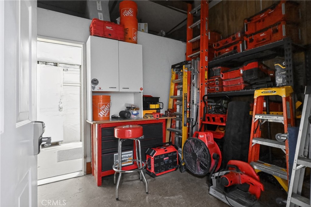 118 S Broadway Property Photo 12