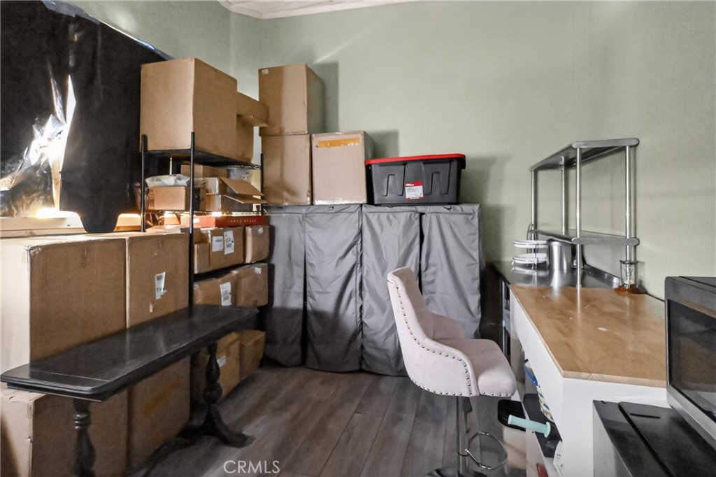 118 S Broadway Property Photo 17