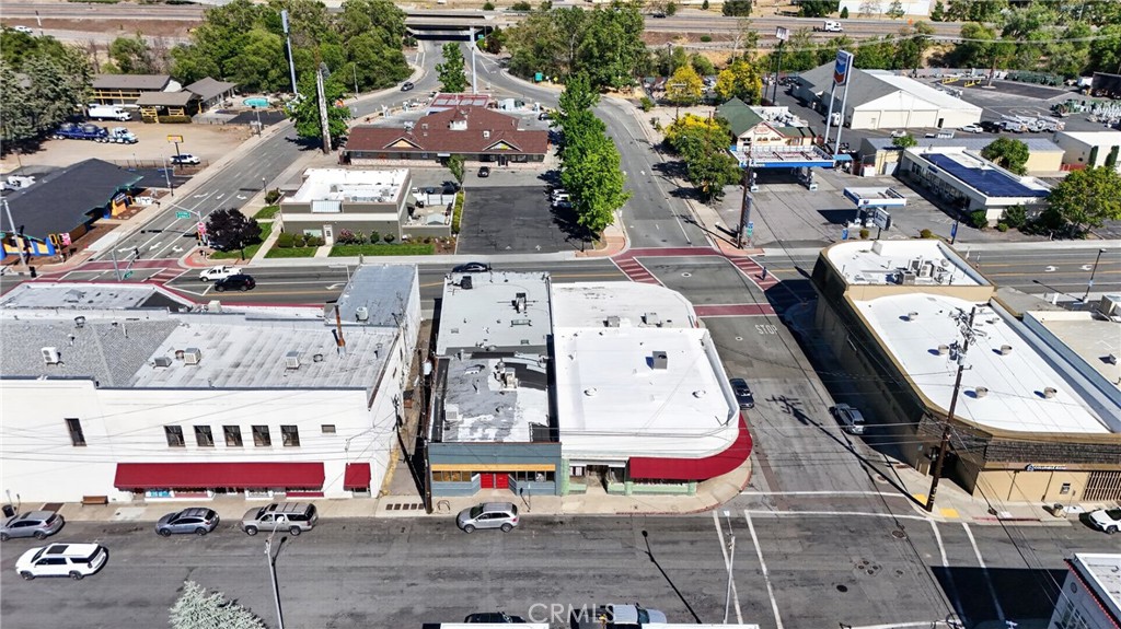 118 S Broadway Property Photo 18