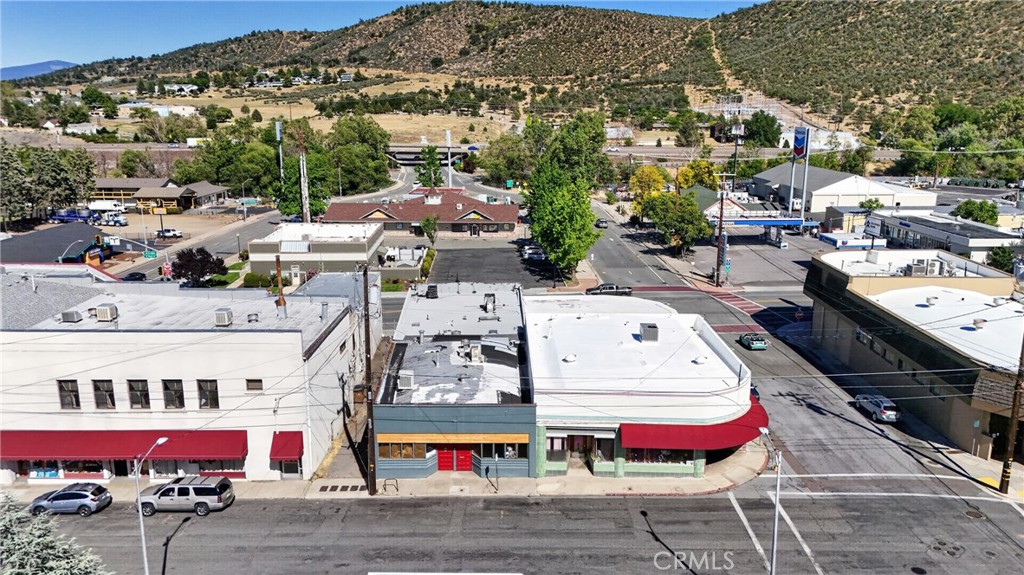118 S Broadway Property Photo 19