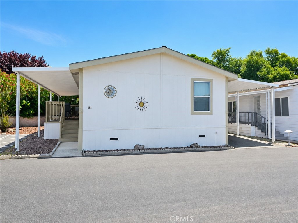 185 Cedar Parkway Property Photo 1