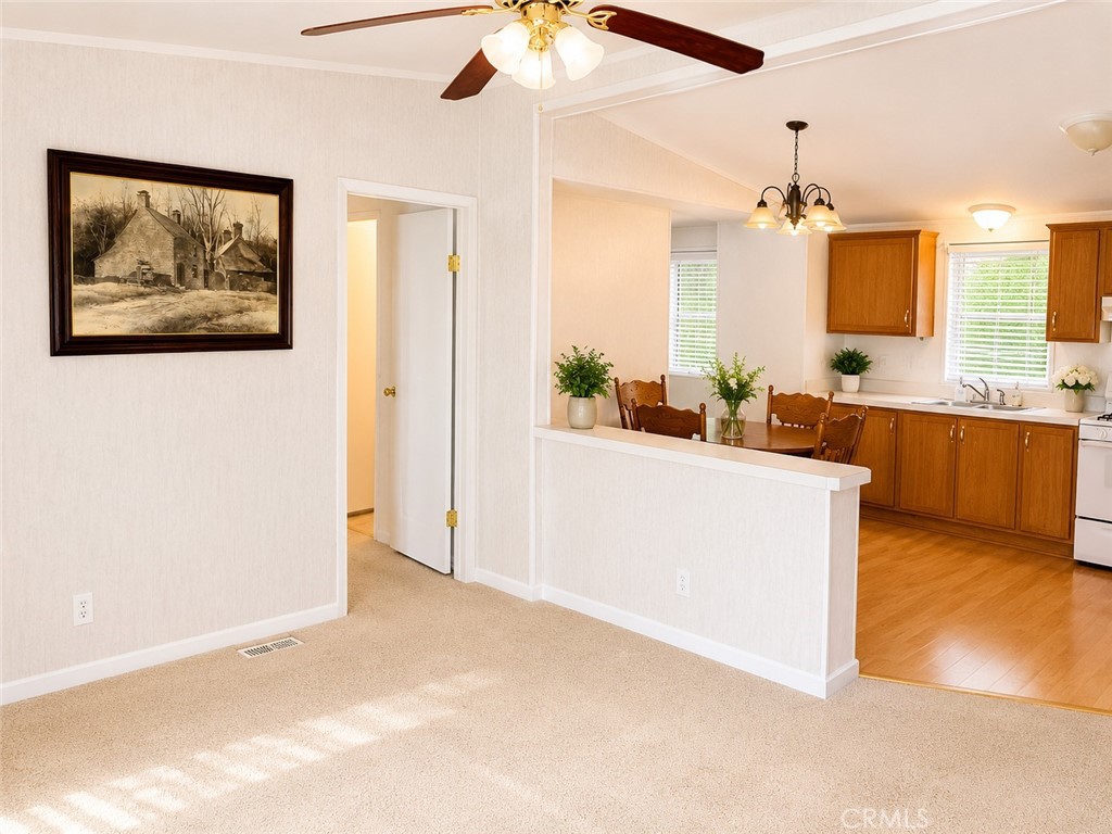 185 Cedar Parkway Property Photo 4
