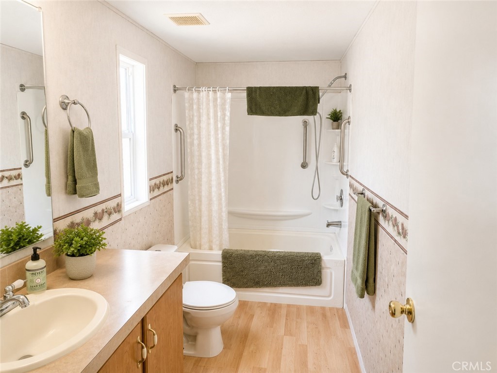 185 Cedar Parkway Property Photo 5