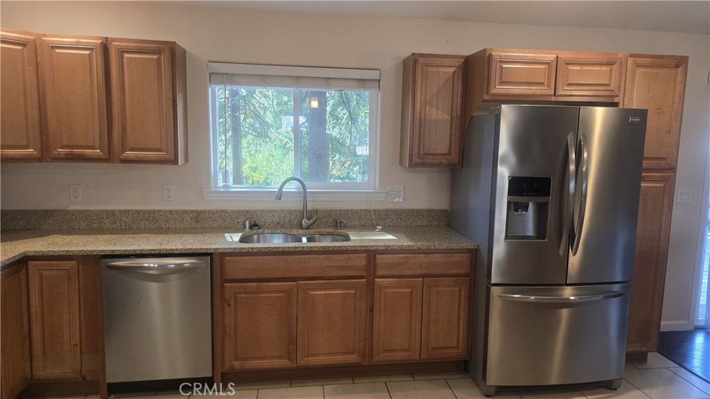 14607 Holmwood Property Photo 10