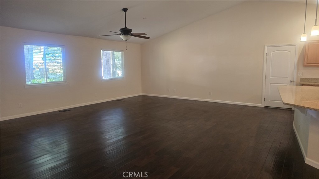 14607 Holmwood Property Photo 15