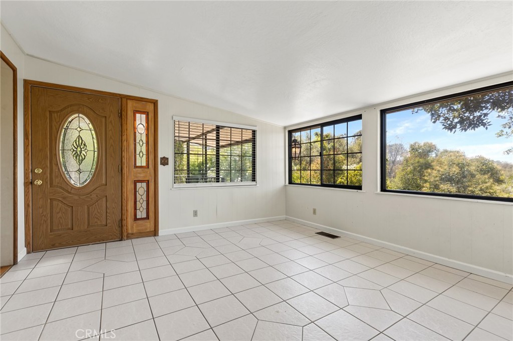 105 Pinedale Avenue Property Photo 4