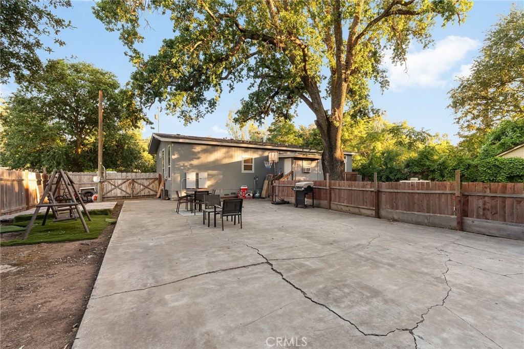 962 Colorado Street Property Photo 6
