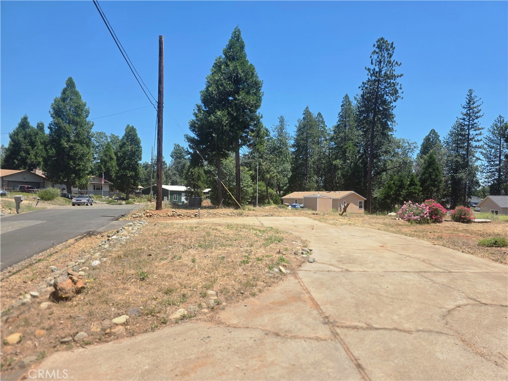 6208 Salk Court Property Photo 5