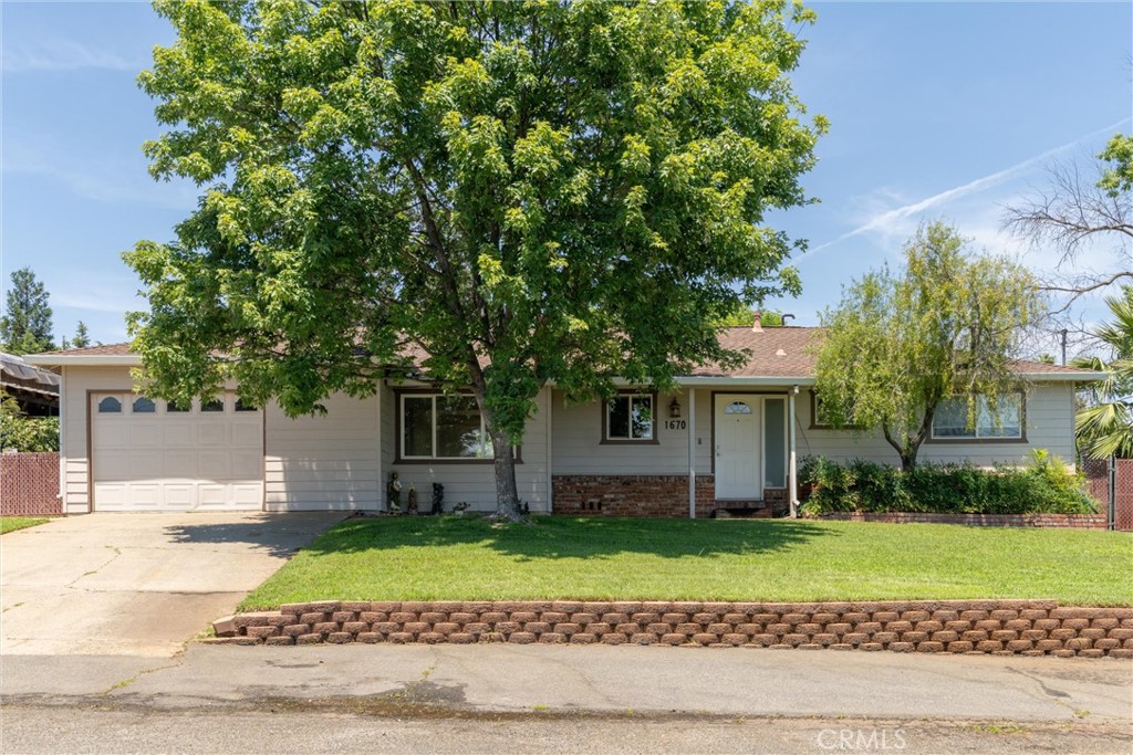 1670 Alma Property Photo 1