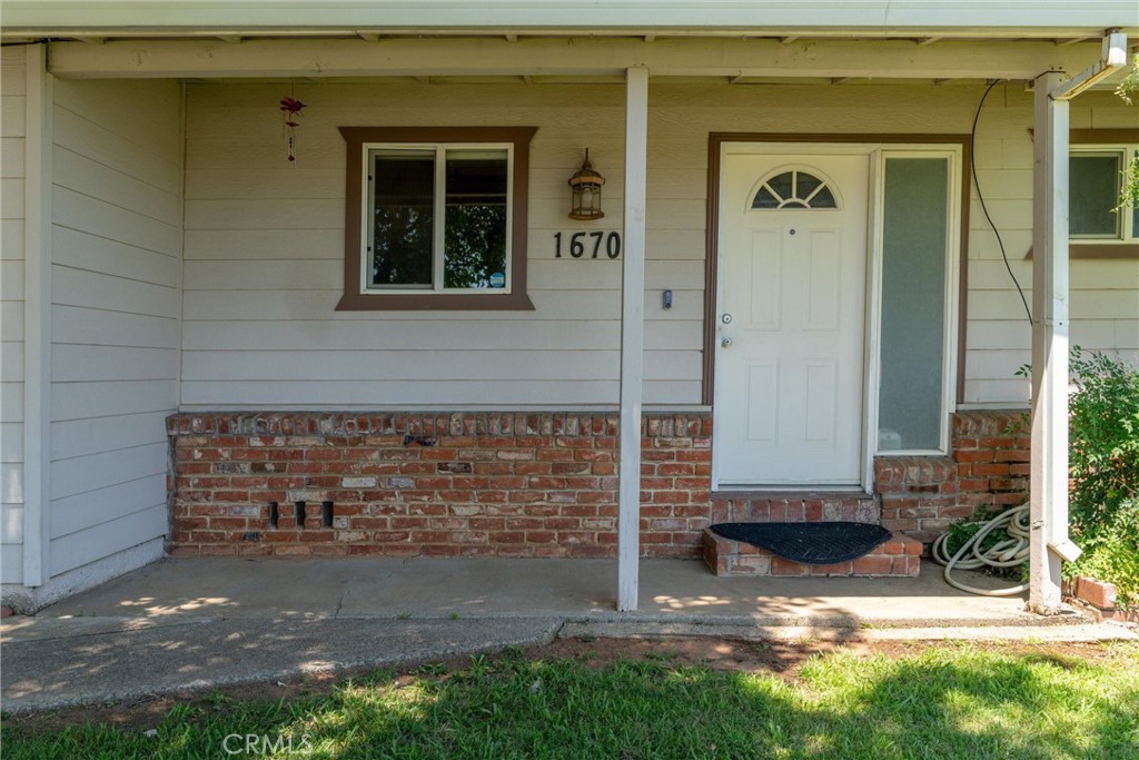 1670 Alma Property Photo 4
