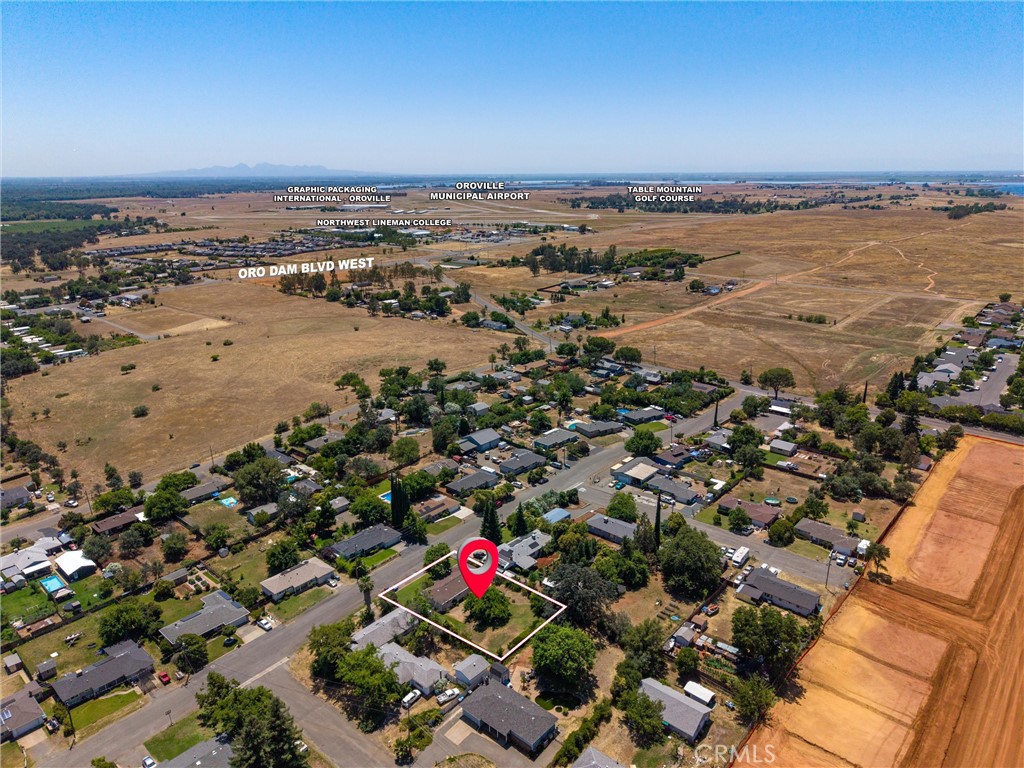 1670 Alma Property Photo 44