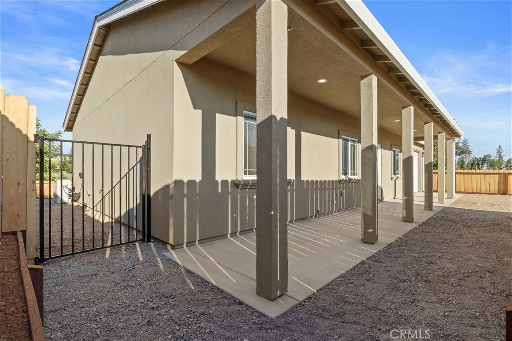 6170 Fern Lane Property Photo 4