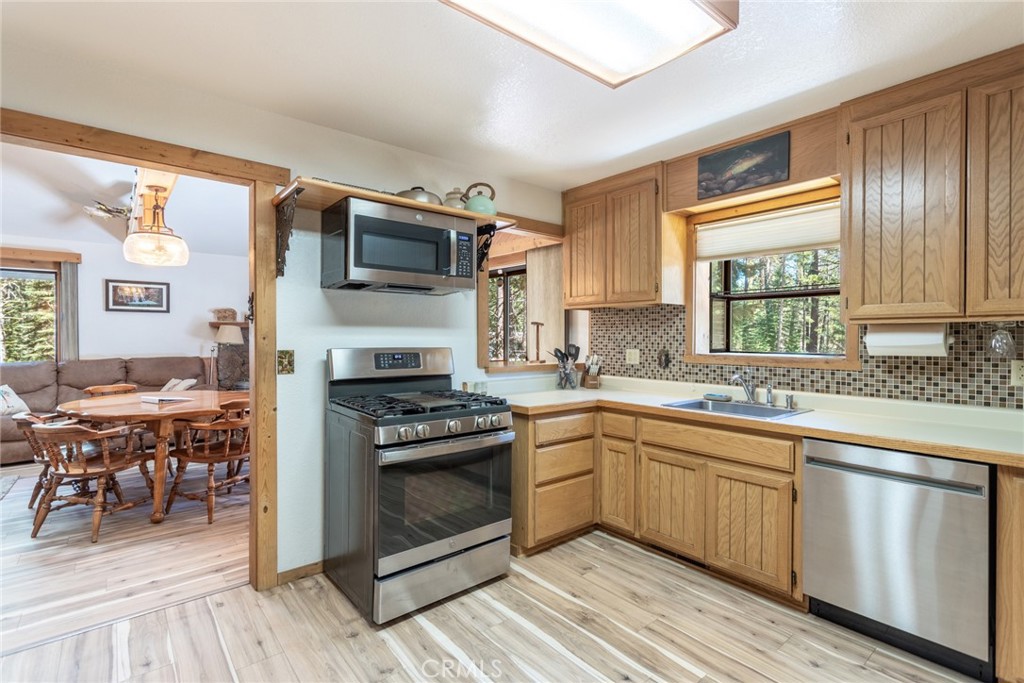 12505 Sugarloaf Property Photo 4
