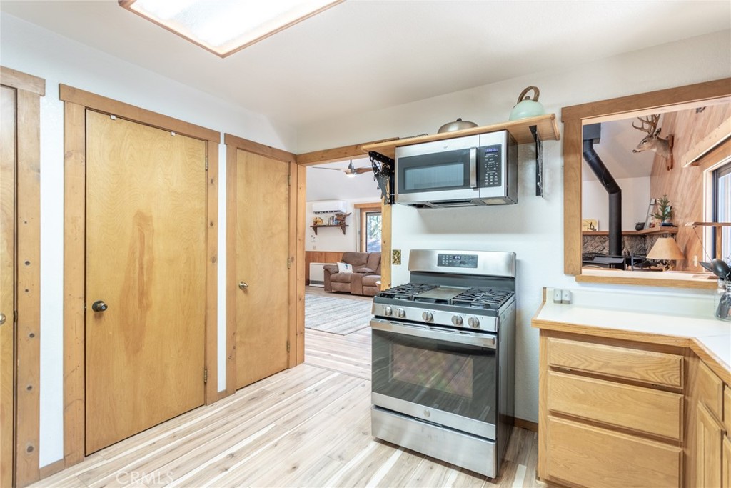 12505 Sugarloaf Property Photo 6