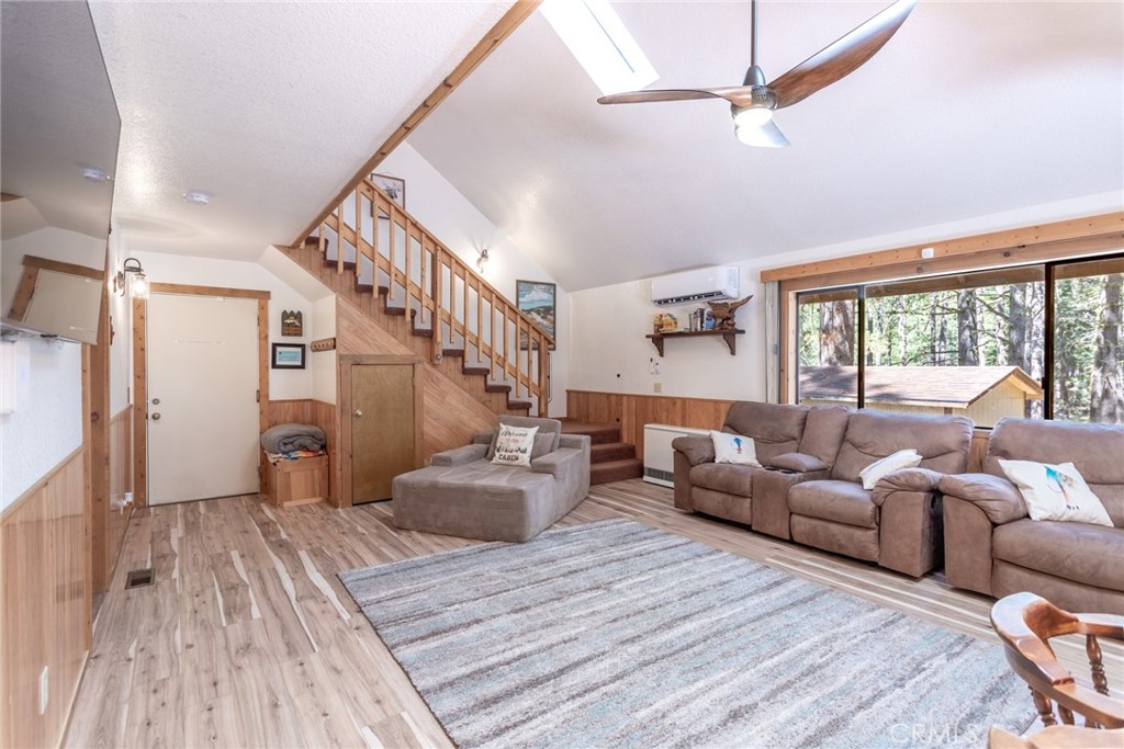 12505 Sugarloaf Property Photo 7