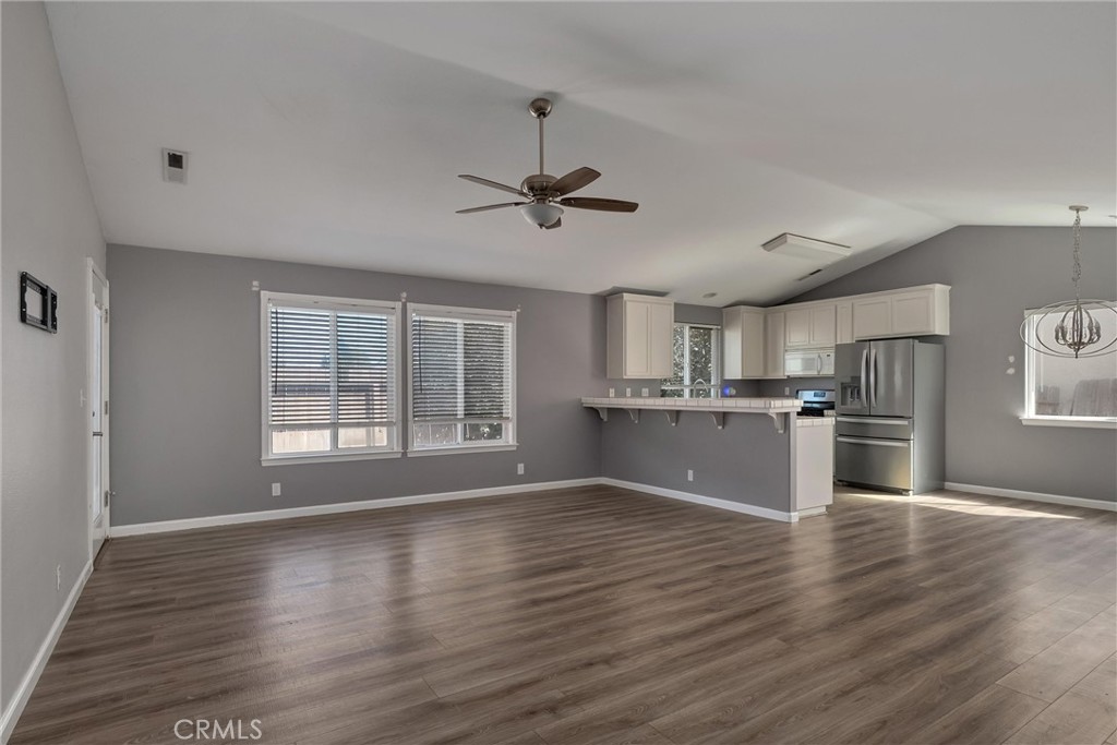 365 Yarrow Drive Property Photo 3