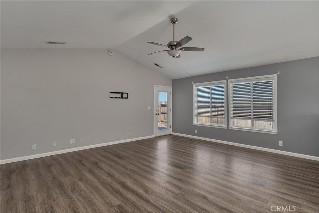 365 Yarrow Drive Property Photo 4