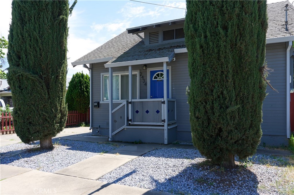 2434 Archer Property Photo 3