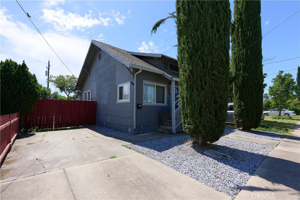 2434 Archer Property Photo 4