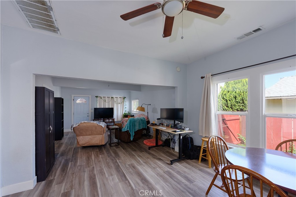 2434 Archer Property Photo 9