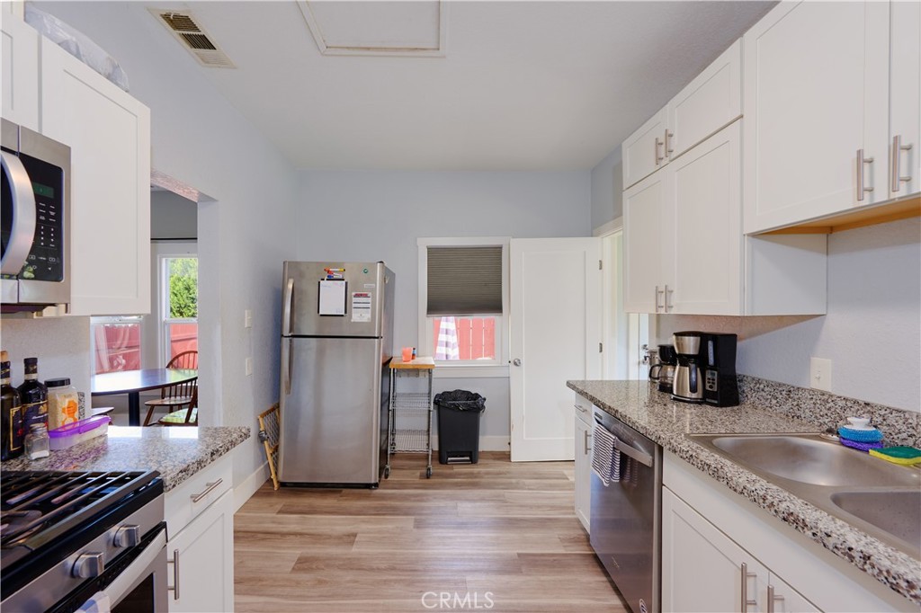 2434 Archer Property Photo 17