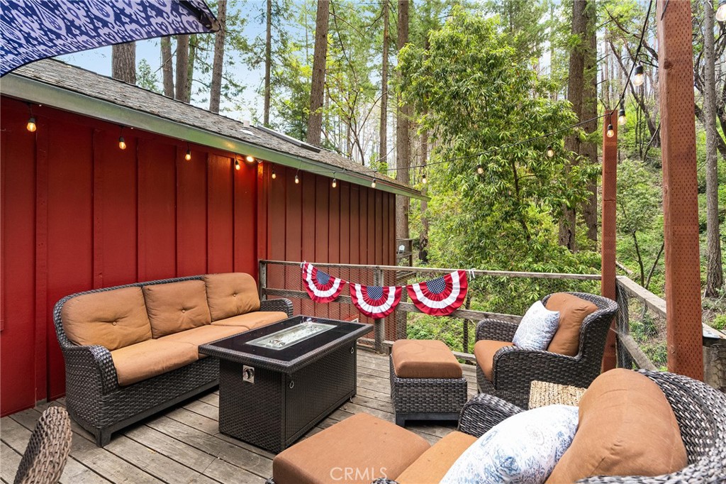 15 Toyon Trail Property Photo 8