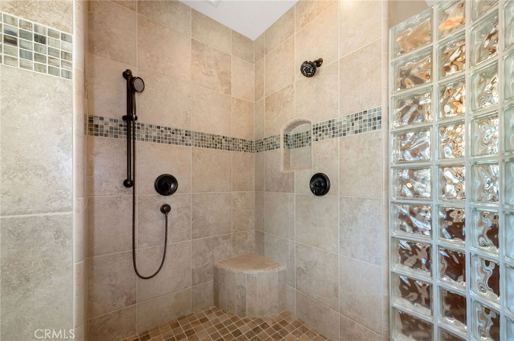 1740 Vinson Drive Property Photo 23