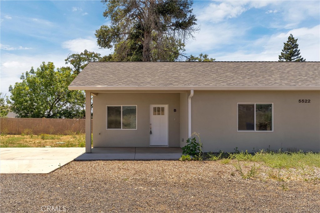 5522 Clark Property Photo 2