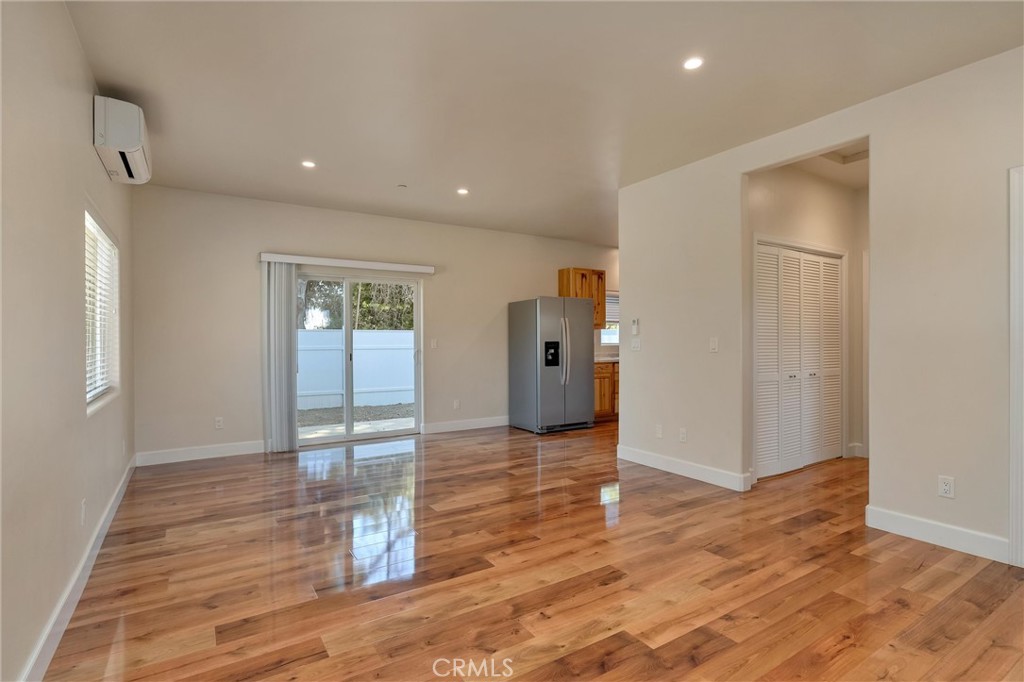 5522 Clark Property Photo 5