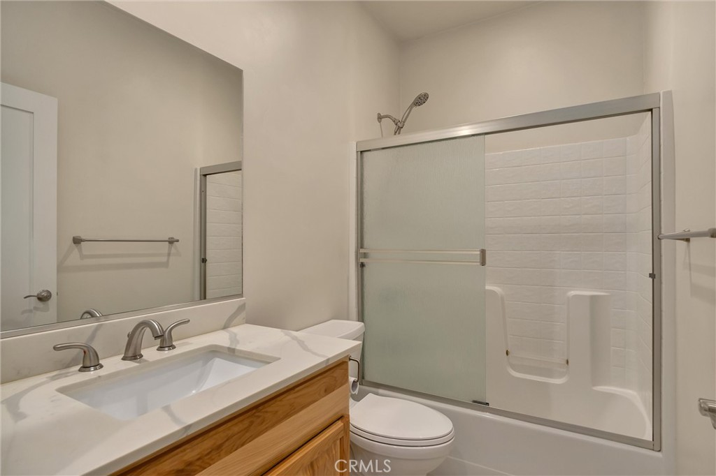 5522 Clark Property Photo 10