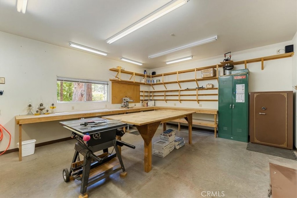 521 Pony Trail Property Photo 5