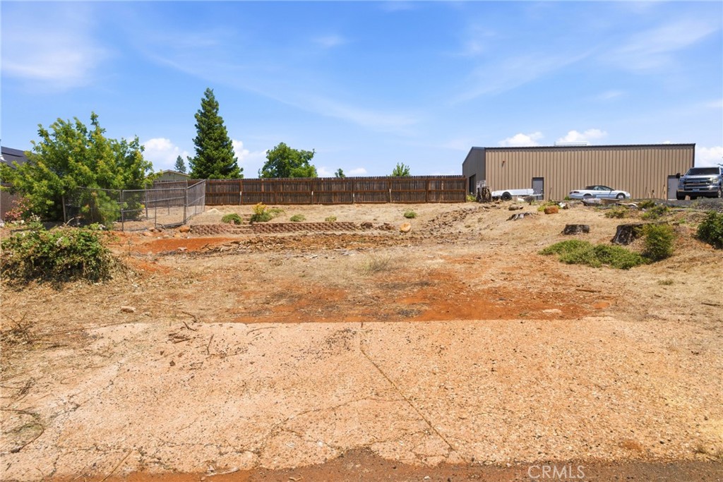 6122 Lois Property Photo 6