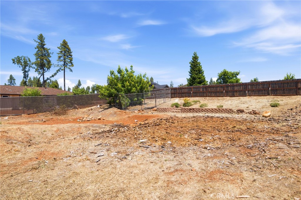6122 Lois Property Photo 7