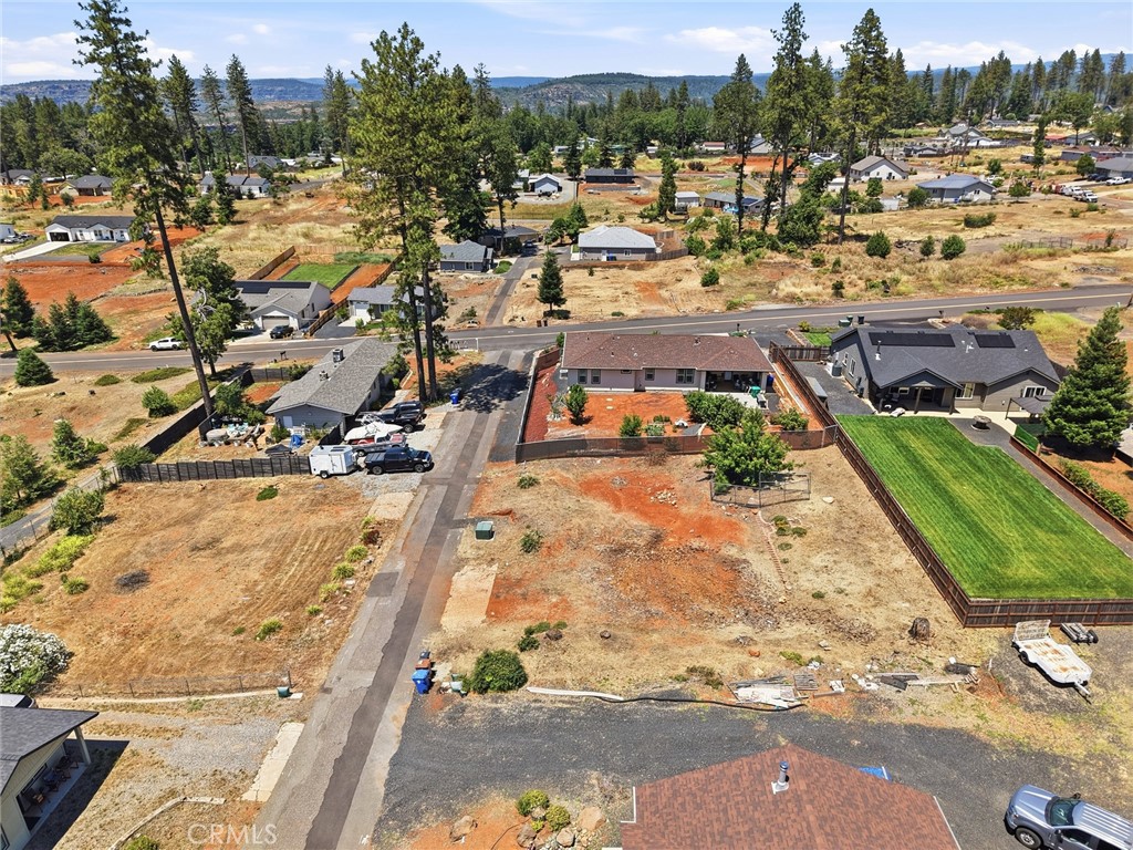 6122 Lois Property Photo 13