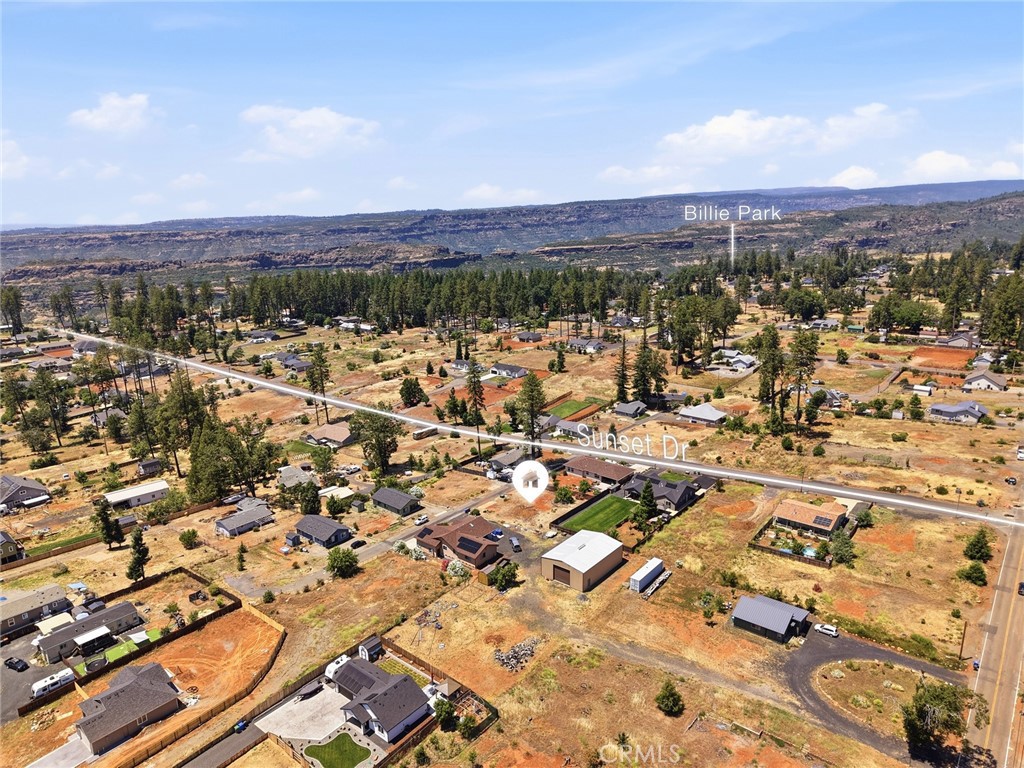 6122 Lois Property Photo 14