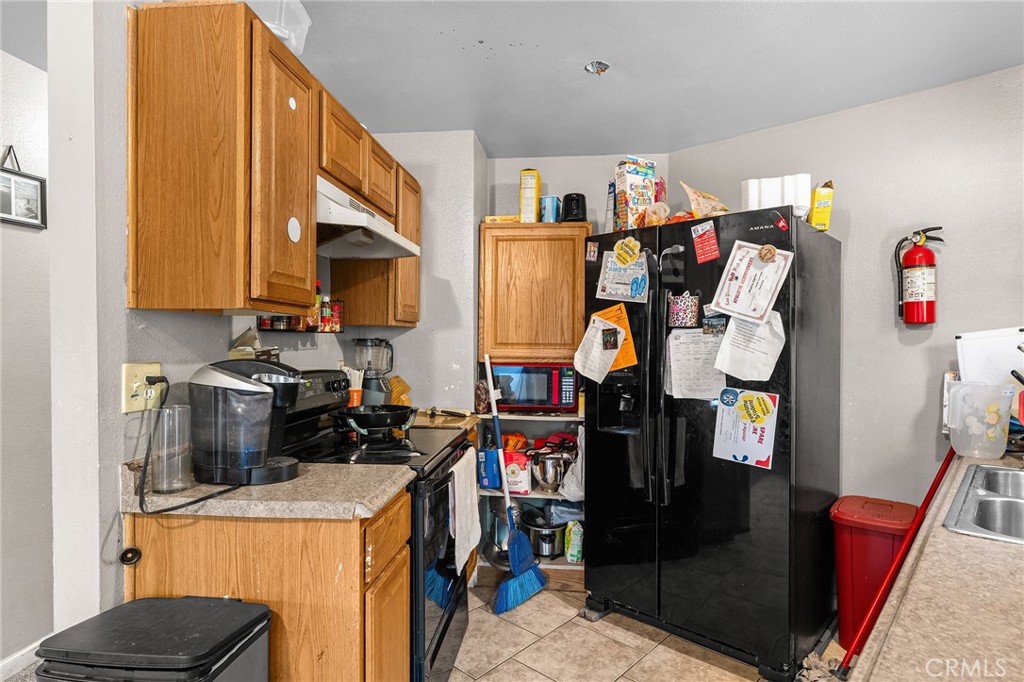 960 High Property Photo 12