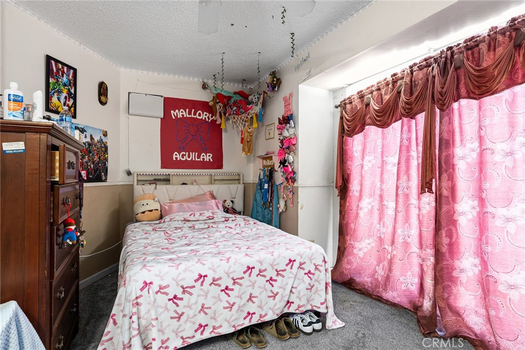 960 High Property Photo 15
