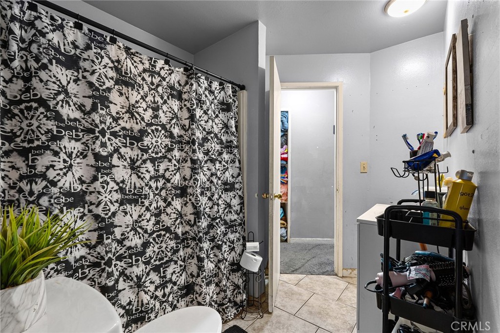 960 High Property Photo 19