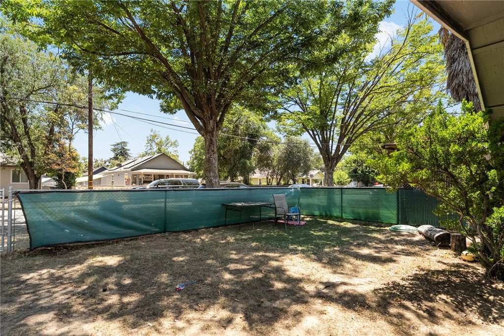 960 High Property Photo 25