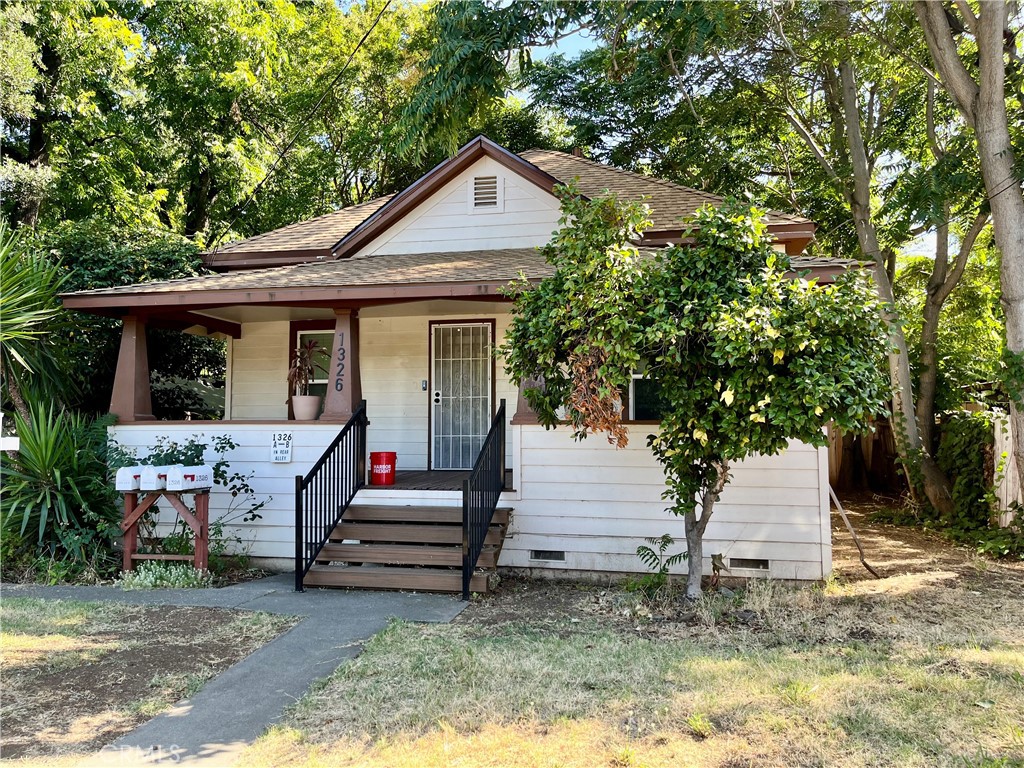 1326 Mulberry Property Photo 3
